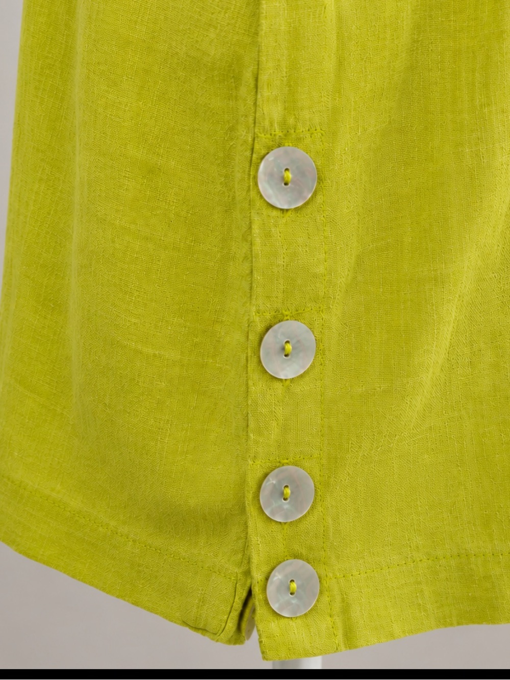 Tahari 100% Linen Lime Green Tunic Blouse 1X Mother-of-Pearl Side Slit Buttons - Picture 13 of 16